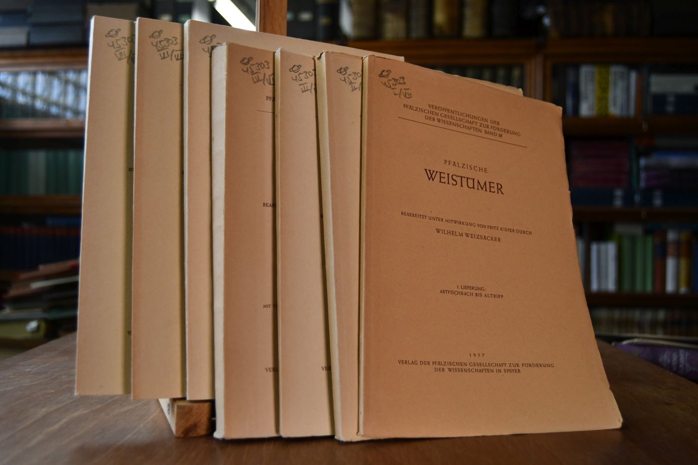 Pfälzische Weistümer. 1.-7. Lieferung in 7 Bdn. Abtfischbach-Gundersweiler.