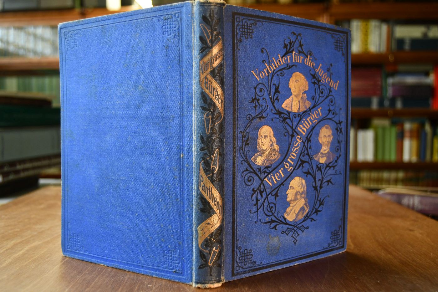 Zum 4. Juli 1876. Hundert Jahre in der Entwicklung der großen transatlantischen Republik. Vier große Bürger der neuen Welt George Washington und Benjamin Franklin, die Begründer der Unabhängigkeit und des Staatswesens der Nordamerikanischen Union; Friedrich Wilhelm v. Steuben, der Organisator ihrer Streitkräfte; Abraham Lincoln, der Wiederhersteller des Vereinigten Staaten-Bundes. Lebensläufe im Gewande der Geschichte, der Jugend und dem Volk erzählt.