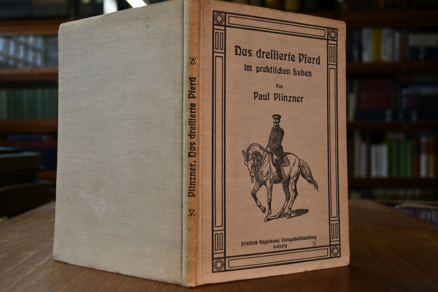 Das dressierte Pferd im praktischen Leben.