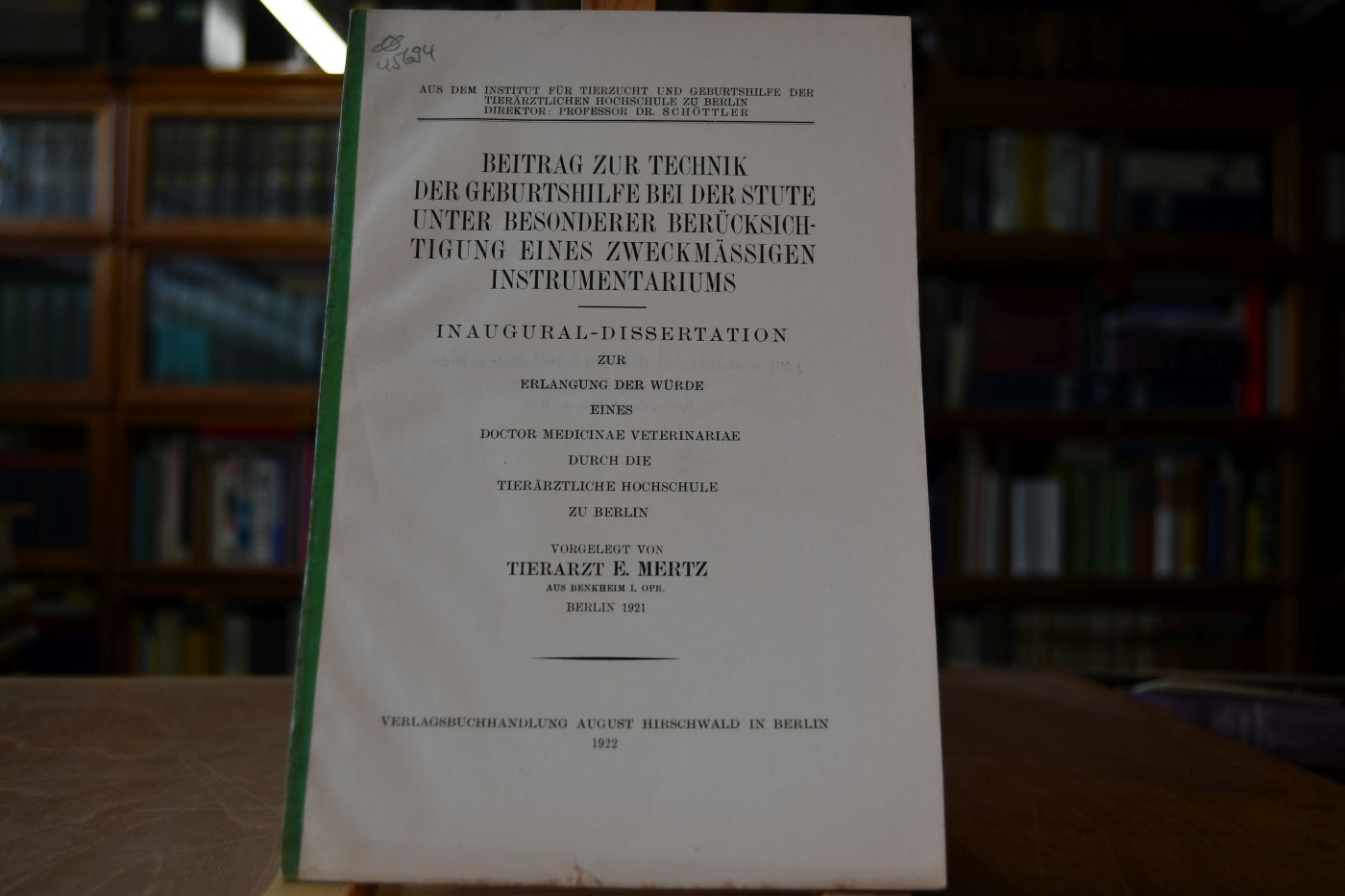 Beitrag zur Technik der Geburtshilfe bei der Stute unter besonderer Berücksichtigung eines zweckmäßigen Instrumentariums.