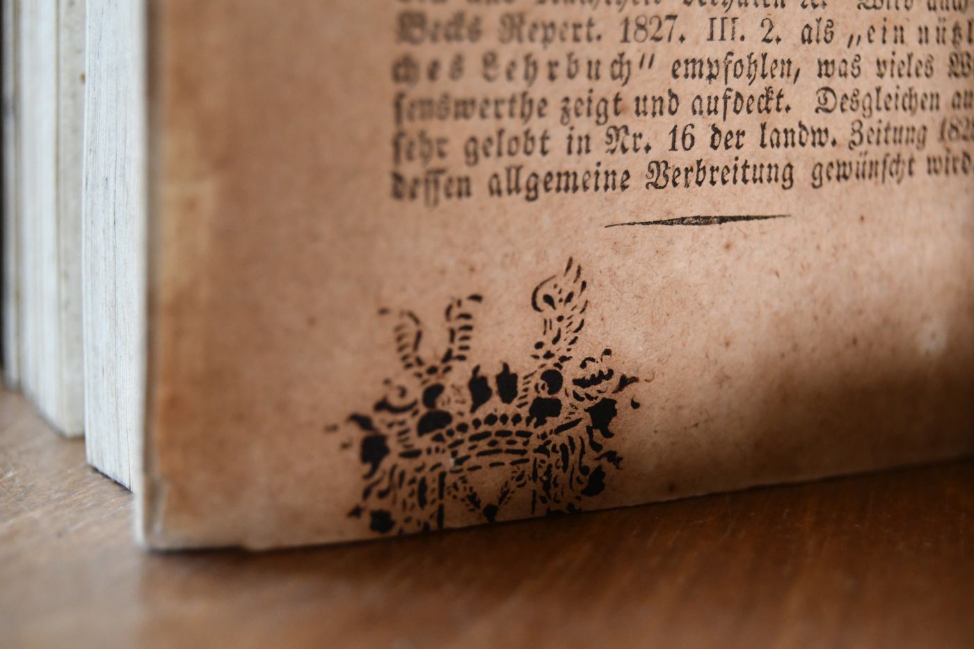 Jahrbuch für Pferdezucht, Pferdekenntniß, Pferdehandel, die militärische Campagne-, Schul- und Kunstreiterei und die Roßarzneikunst in Deutschland und den angrenzenden Ländern auf das Jahr 1833, 9. Jahrgang.