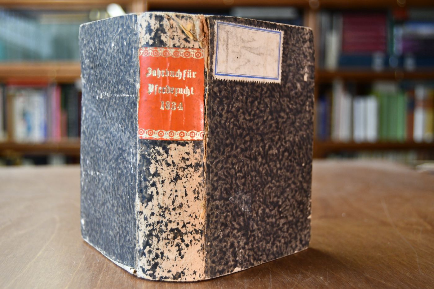 Jahrbuch für Pferdezucht, Pferdekenntniß, Pferdehandel, die militärische Campagne-, Schul- und Kunstreiterei und die Roßarzneikunst in Deutschland und den angrenzenden Ländern auf das Jahr 1834, 10. Jahrgang.