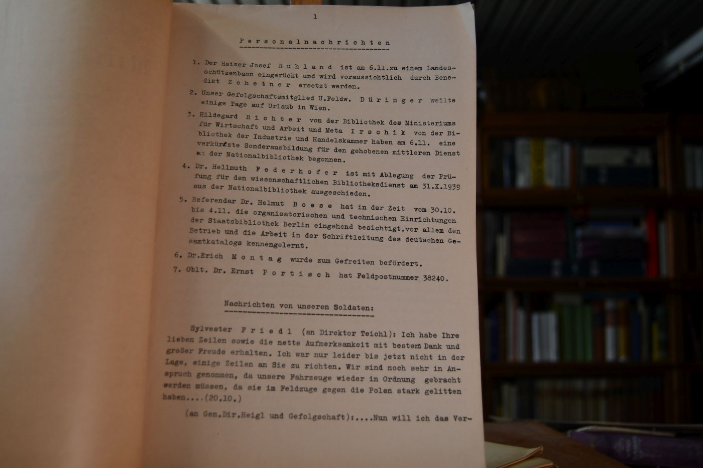 Mitteilungsblatt für die Gefolgschaft der Nationalbibliothek. 1. Jahrgang Folge 2-4; 2. Jahrgang Folge 1-7; 3. Jahrgang Folge 1-11; 4. Jahrgang Folge 1-3,6.
