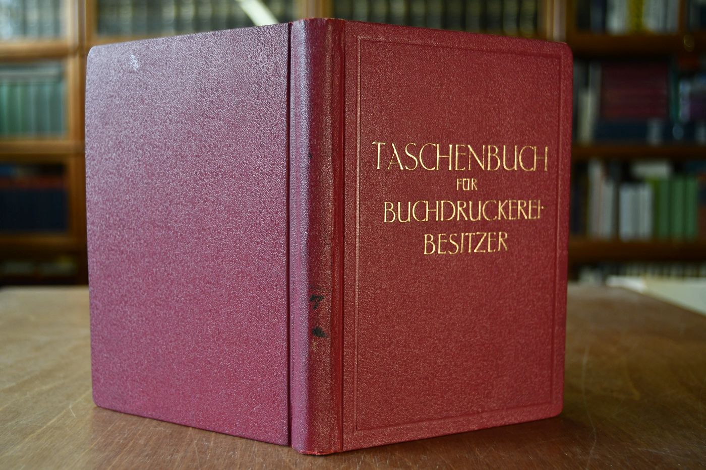 Taschenbuch für Buchdruckereibesitzer nebst Kalkulationstabellen 1925.