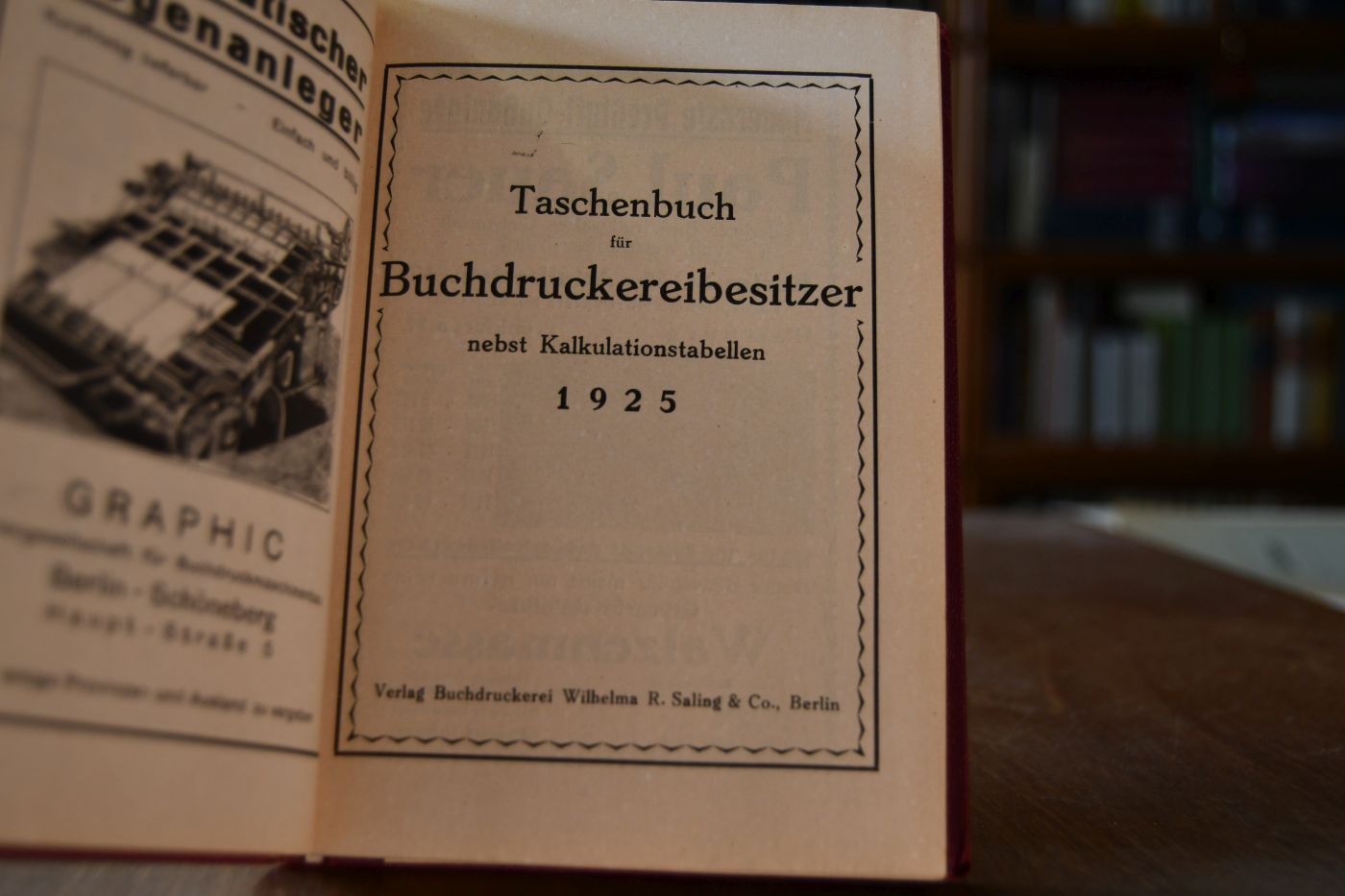 Taschenbuch für Buchdruckereibesitzer nebst Kalkulationstabellen 1925.